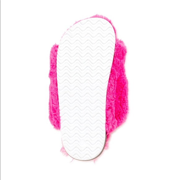 Big kids size 6 Hot pink Two-Buckle Faux Fur Slippers - Picture 6 of 6